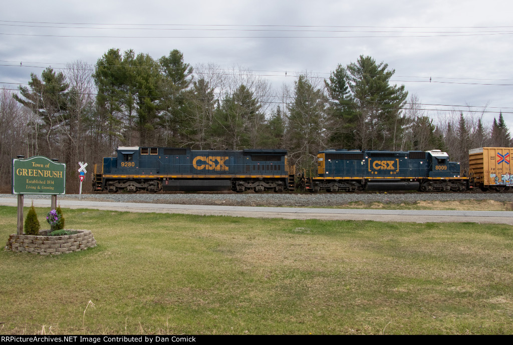 CSXT 9280 Leads L072 at Greenbush